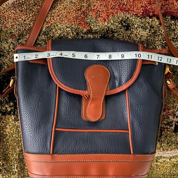 Pebble navy blue and brown crossbody bucket bag/purse - Picture 6 of 9